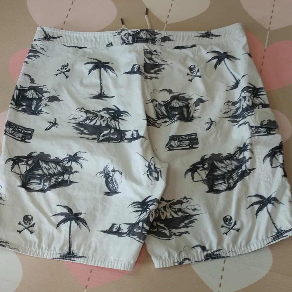 O'Neill Santa Cruz board shorts. Size 36